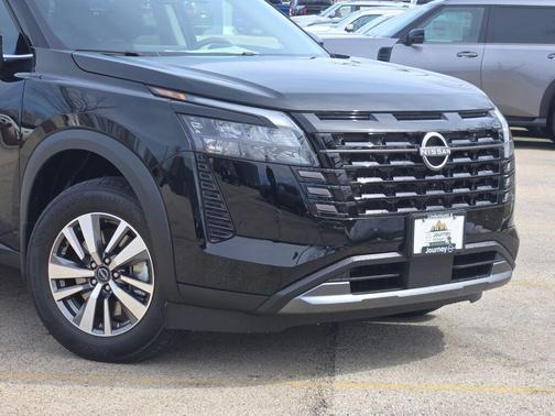 Super Black 2026 Nissan Pathfinder SL