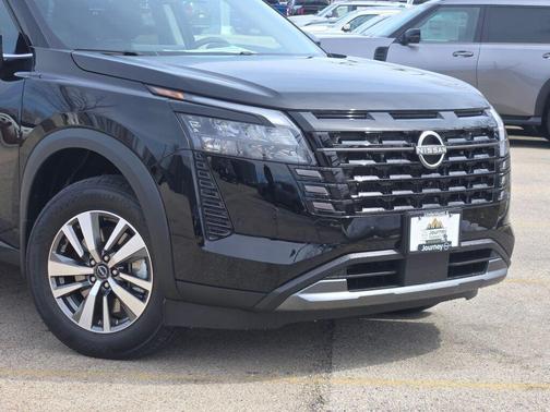 Super Black 2026 Nissan Pathfinder SL