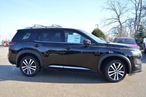 2025 Nissan Pathfinder Platinum 4WD