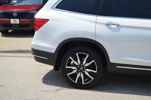 2022 Honda Pilot AWD Elite