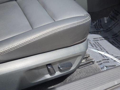 Gun Metallic 2026 Nissan Rogue SL