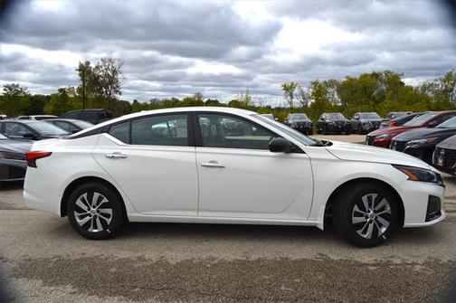2025 Nissan Altima S FWD