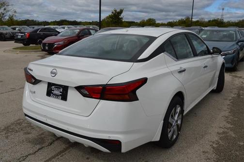 2025 Nissan Altima S FWD