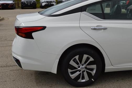 2025 Nissan Altima S FWD
