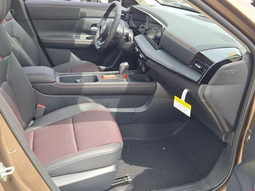 Canyon Bronze Metallic 2026 Nissan Kicks SR