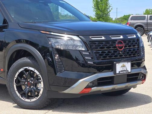 Super Black 2026 Nissan Pathfinder Rock Creek