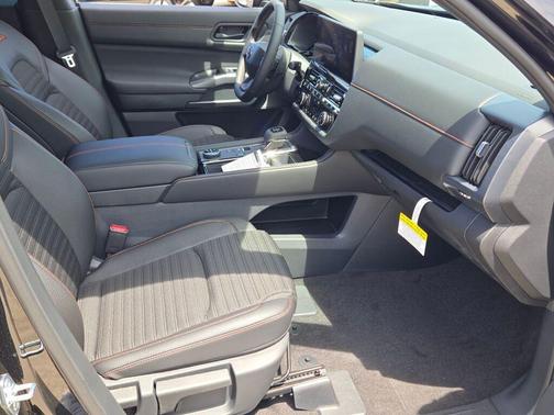 Super Black 2026 Nissan Pathfinder Rock Creek