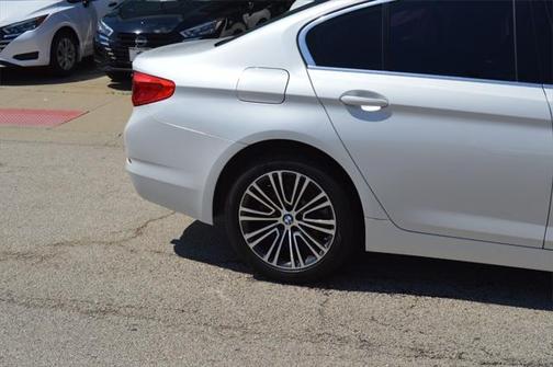 2020 BMW 530 530i