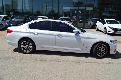 2020 BMW 530 530i