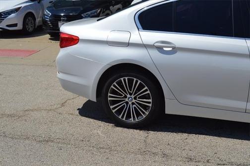 2020 BMW 530 530i