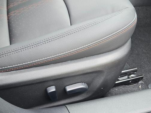 Super Black Clearcoat 2026 Nissan Altima SR AWD