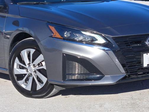 2025 Nissan Altima S FWD