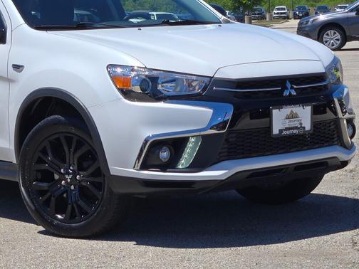 Pearl White 2019 Mitsubishi Outlander Sport 2.0 SP