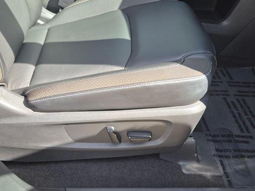 2022 Nissan Pathfinder SL 4WD