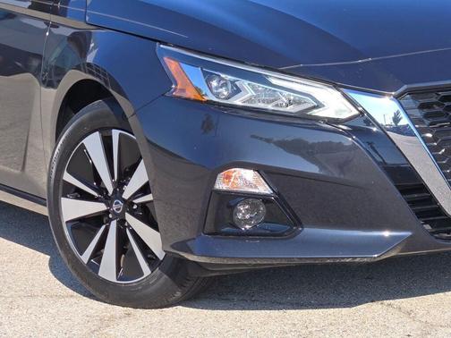 2020 Nissan Altima 2.5 SV