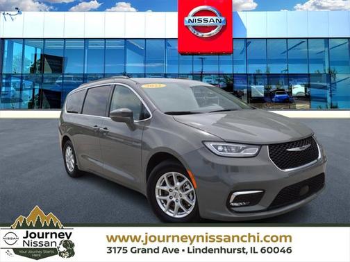 2022 Chrysler Pacifica Touring L
