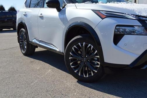 2025 Nissan Rogue Platinum