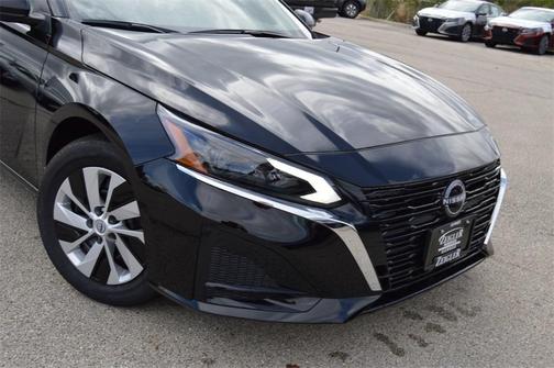 2025 Nissan Altima S FWD