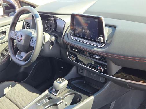 Everest White Pearl 2025 Nissan Rogue Rock Creek