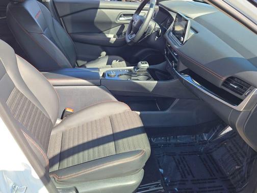 Everest White Pearl 2025 Nissan Rogue Rock Creek