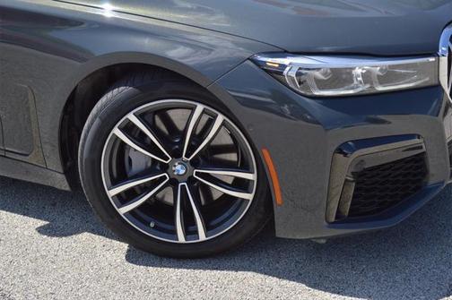2021 BMW 750 i xDrive