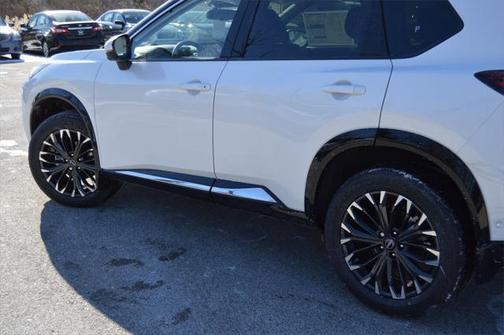 2025 Nissan Rogue Platinum