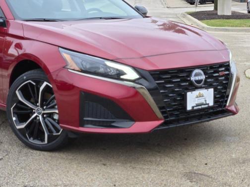 2025 Nissan Altima SR AWD