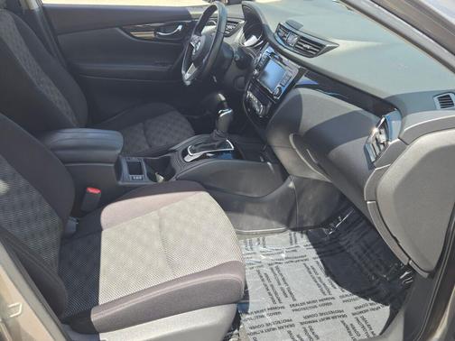 2021 Nissan Rogue Sport SV