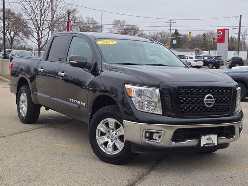 2019 Nissan Titan SV