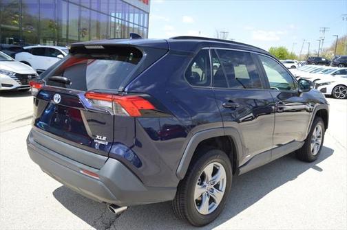 2022 Toyota RAV4 Hybrid XLE