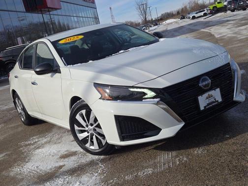 2025 Nissan Altima S FWD