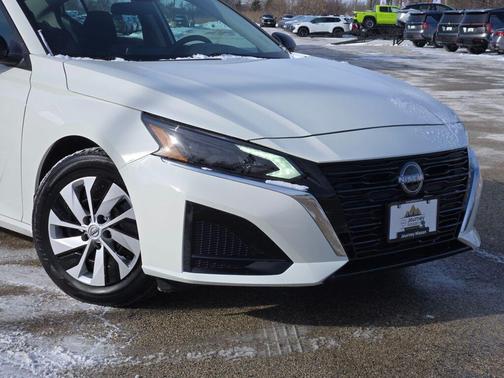 2025 Nissan Altima S FWD