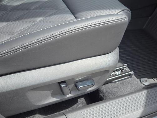 Boulder Gray/Super Black 2026 Nissan Rogue Platinum