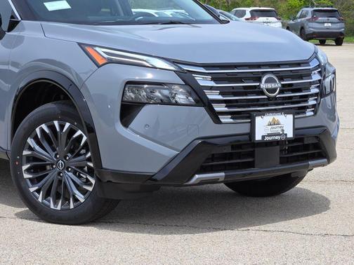 Boulder Gray/Super Black 2026 Nissan Rogue Platinum