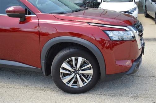 2022 Nissan Pathfinder SL 4WD