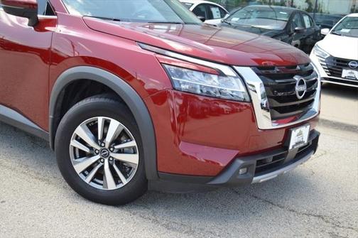 2022 Nissan Pathfinder SL 4WD