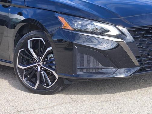 2025 Nissan Altima SR AWD