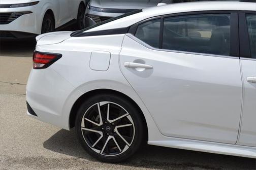 2025 Nissan Sentra SR