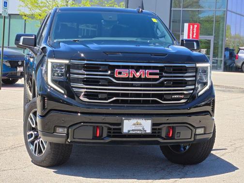 Onyx Black 2025 GMC Sierra 1500 AT4