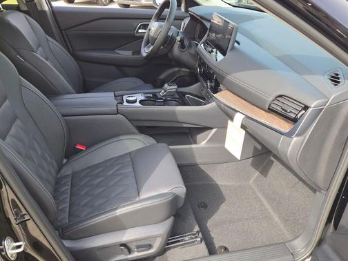 Super Black 2026 Nissan Rogue Platinum