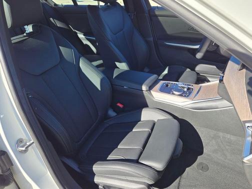 2025 BMW 330 xDrive