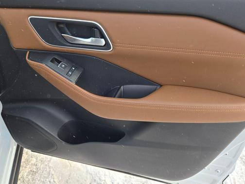 2024 Nissan Rogue Platinum