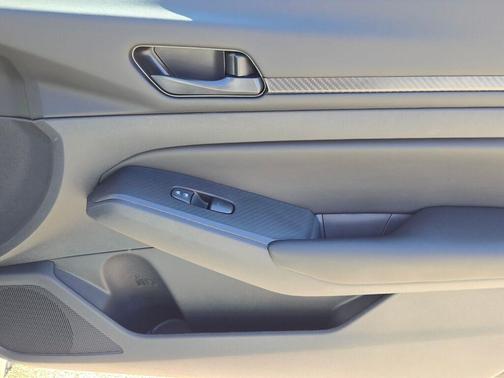 2025 Nissan Altima S FWD