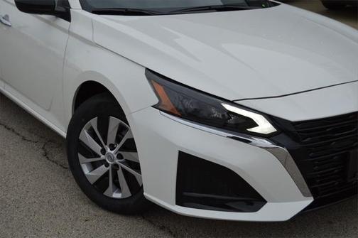 2025 Nissan Altima S FWD