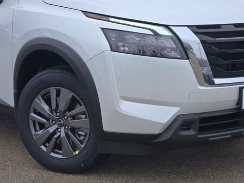 2025 Nissan Pathfinder SV 4WD