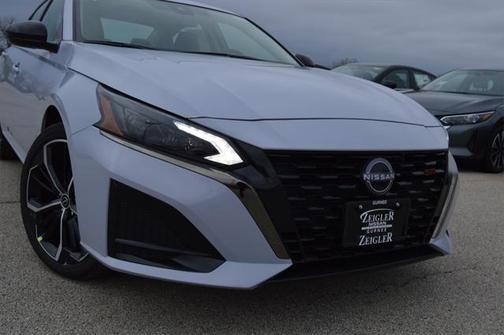 2025 Nissan Altima SR FWD