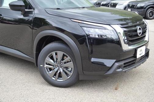 2025 Nissan Pathfinder S 4WD