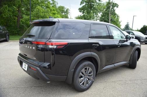 2025 Nissan Pathfinder S 4WD