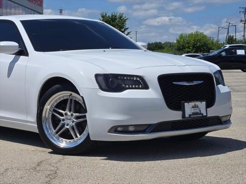2017 Chrysler 300 S