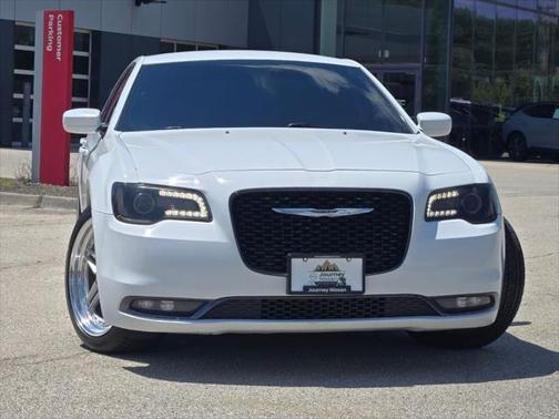 2017 Chrysler 300 S